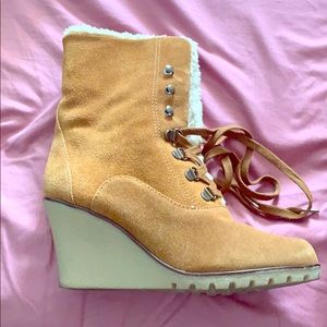 La Victoire heeled boots